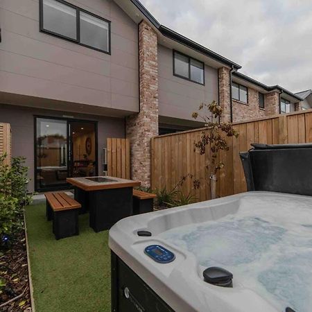 Stones Throw From The Stadium & Hot Tub Christchurch Ngoại thất bức ảnh