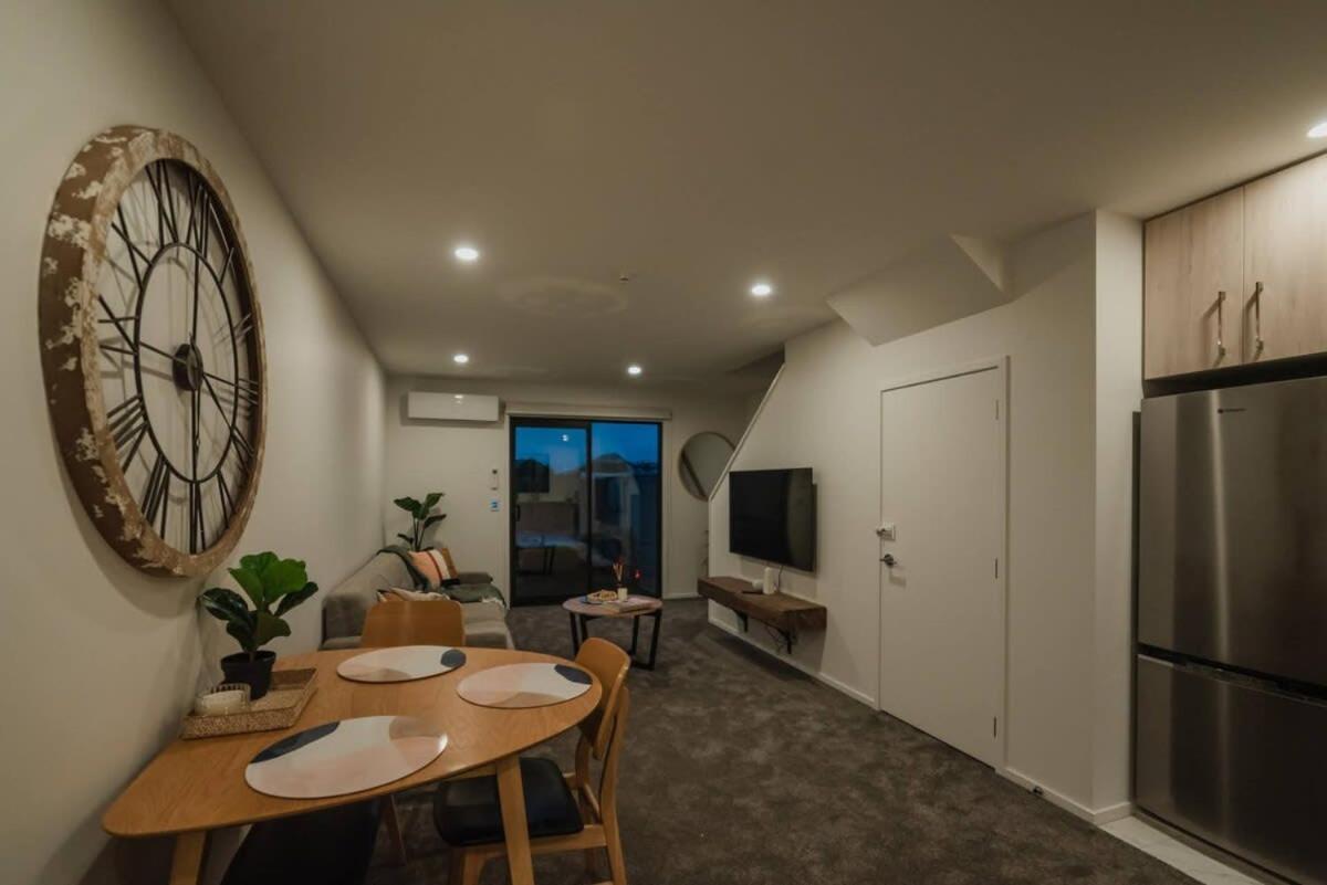 Stones Throw From The Stadium & Hot Tub Christchurch Ngoại thất bức ảnh